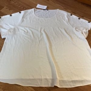 BloomChic Ivory Color Button Accent Short Sleeve Blouse Size 28